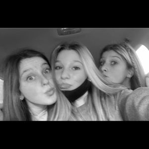 Meet your Posher, Talia